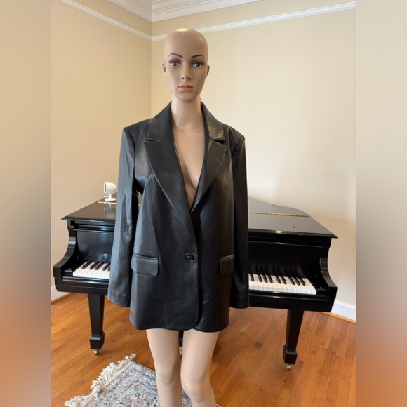 NWT RARE Authentic Streetwear Edgy Tailored Alice + Olivia Faux Leather Jacket - Picture 7 of 13